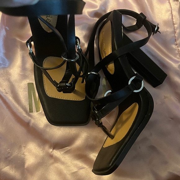 Strappy sandal stiletto heels - Picture 4 of 4